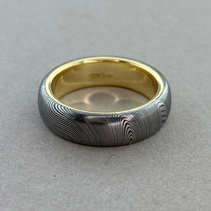 18k Gold with Damascus Band sz10.5