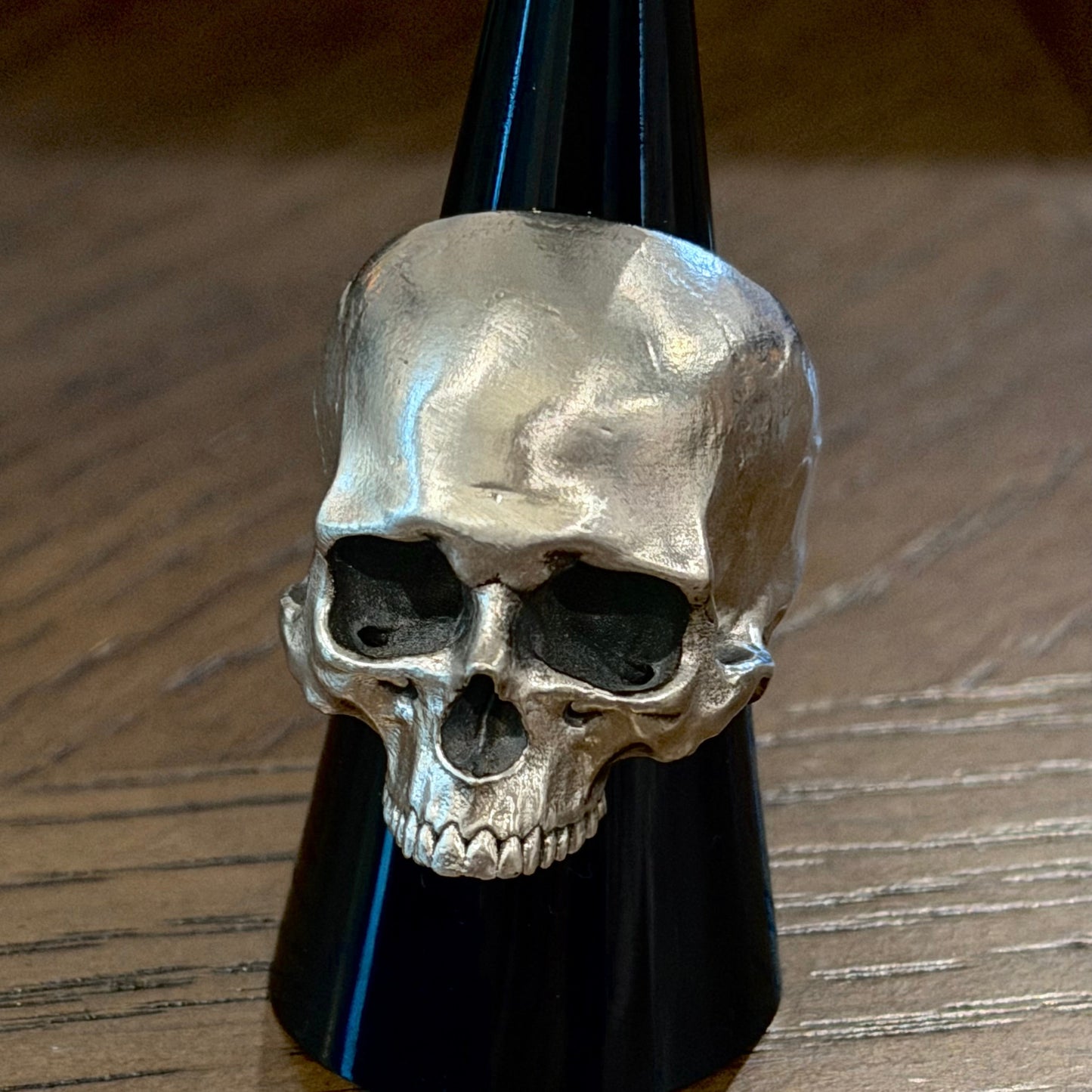 Size 8.5 SIA Skull Half Jaw On Hand