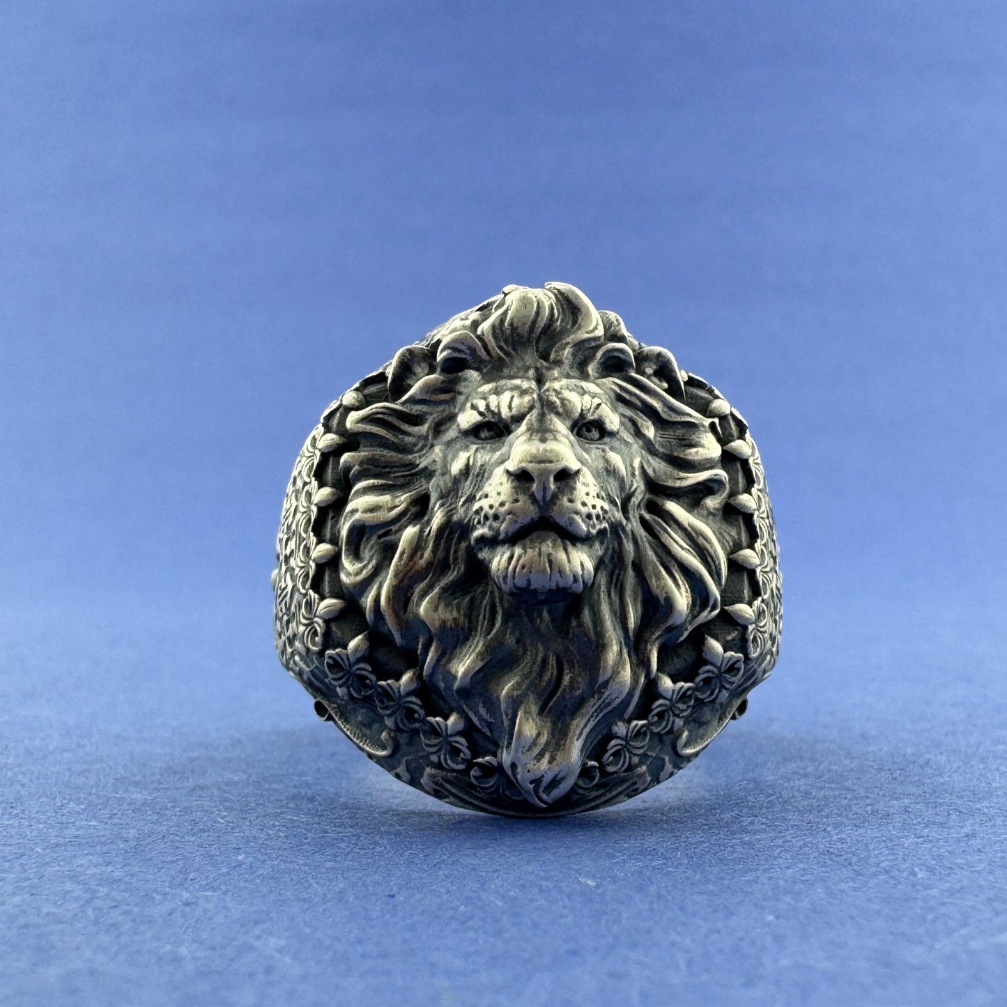 Sovereign Lion Ring sz 9.75