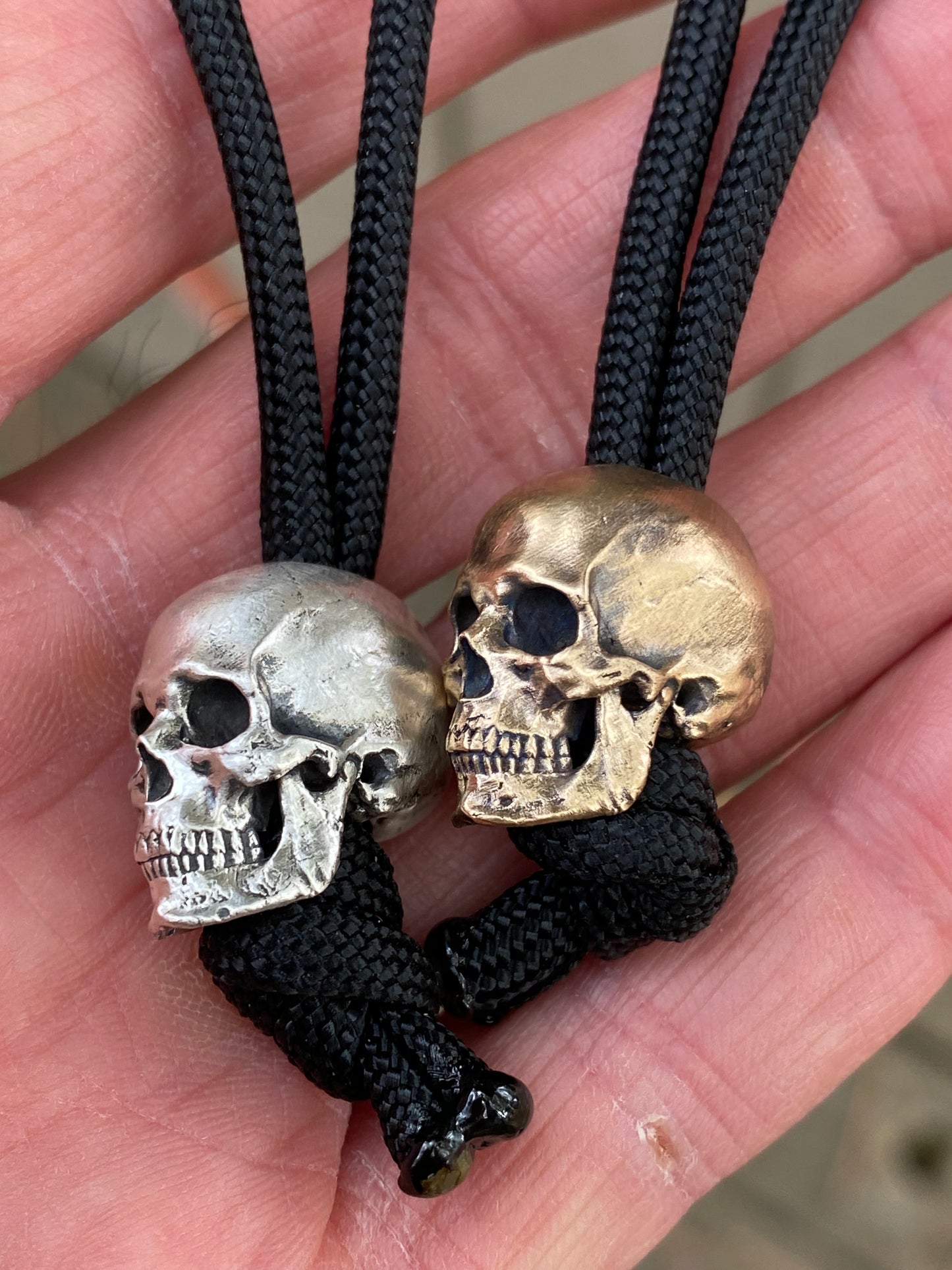Cuentas de cordón de calavera SIA