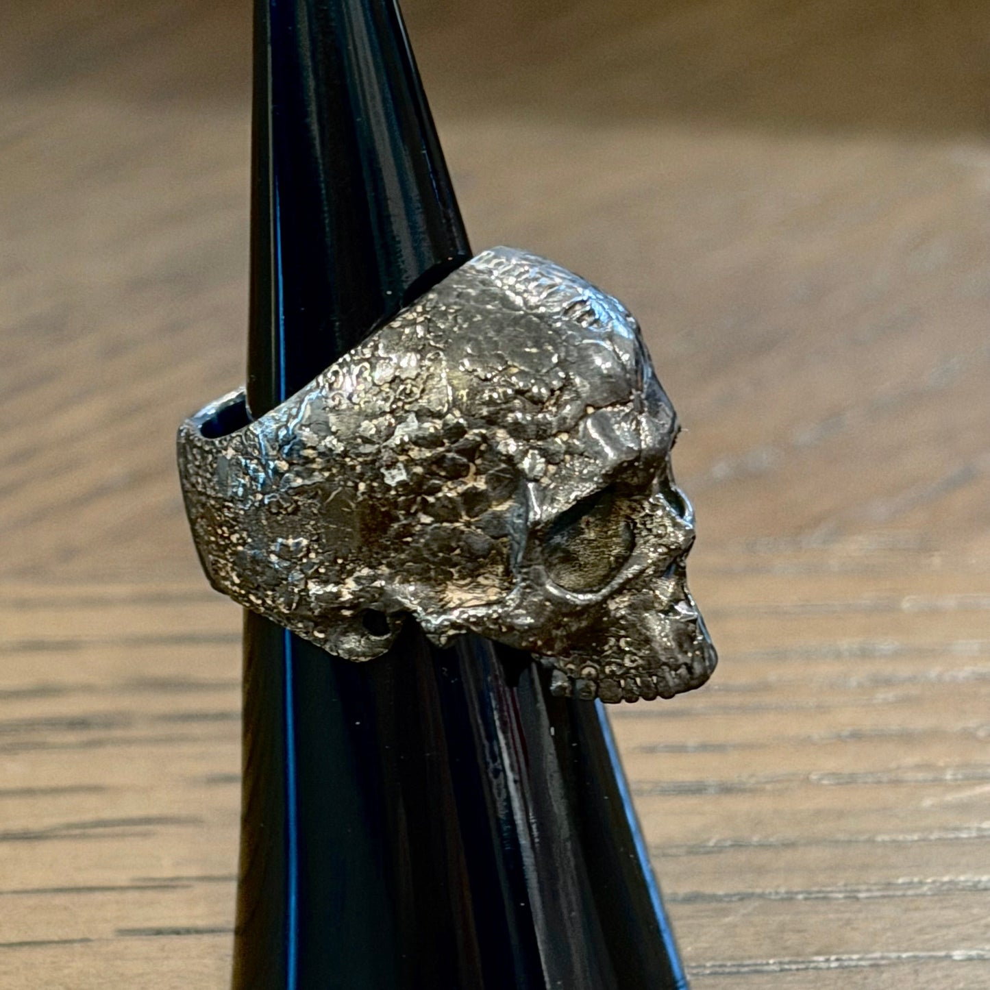 Size 5 Black Rhodium Japanese Garden Skull On Hand