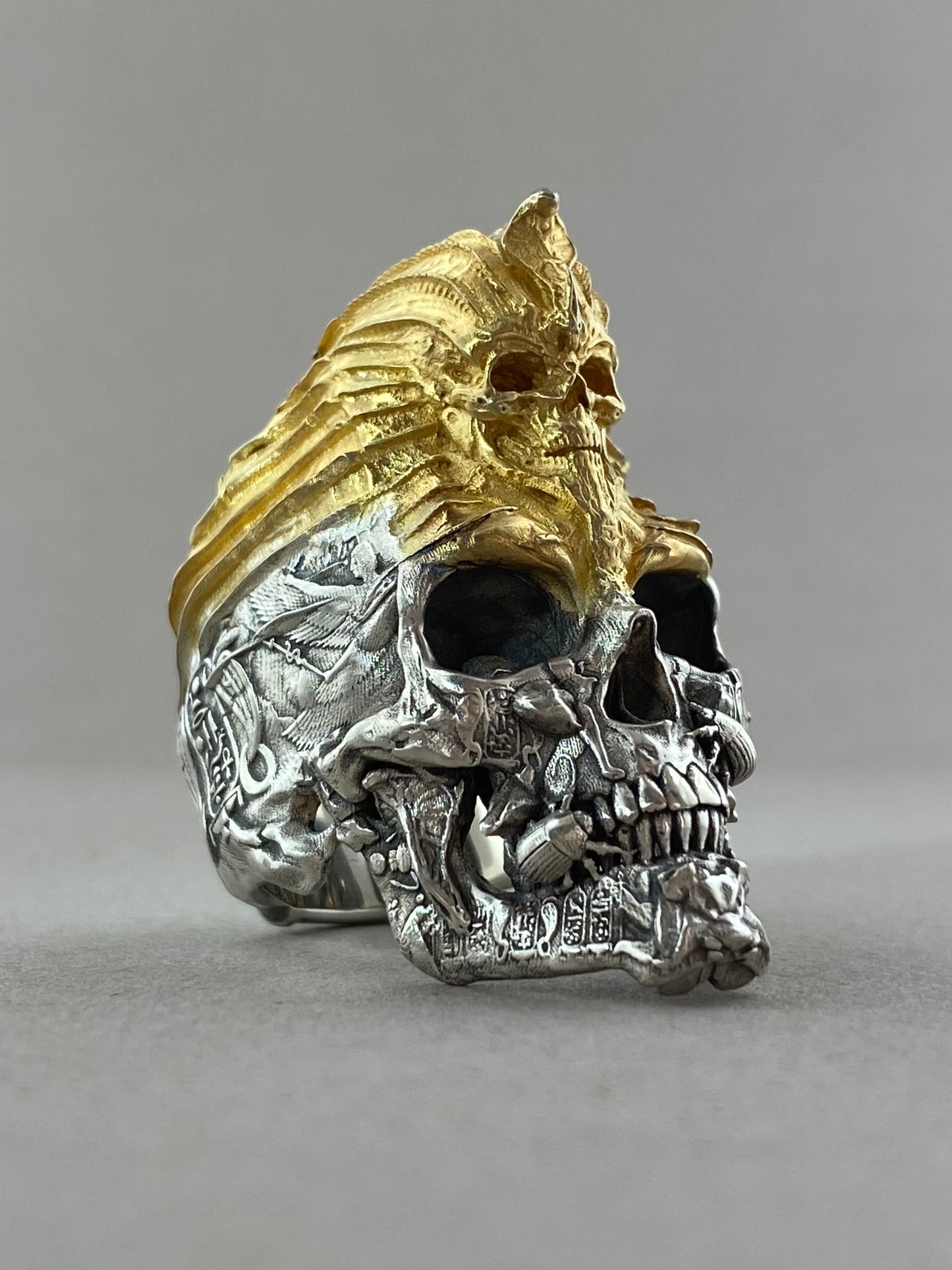 Anillo de calavera de Egipto FT/GT Collab Versión de máscara dorada