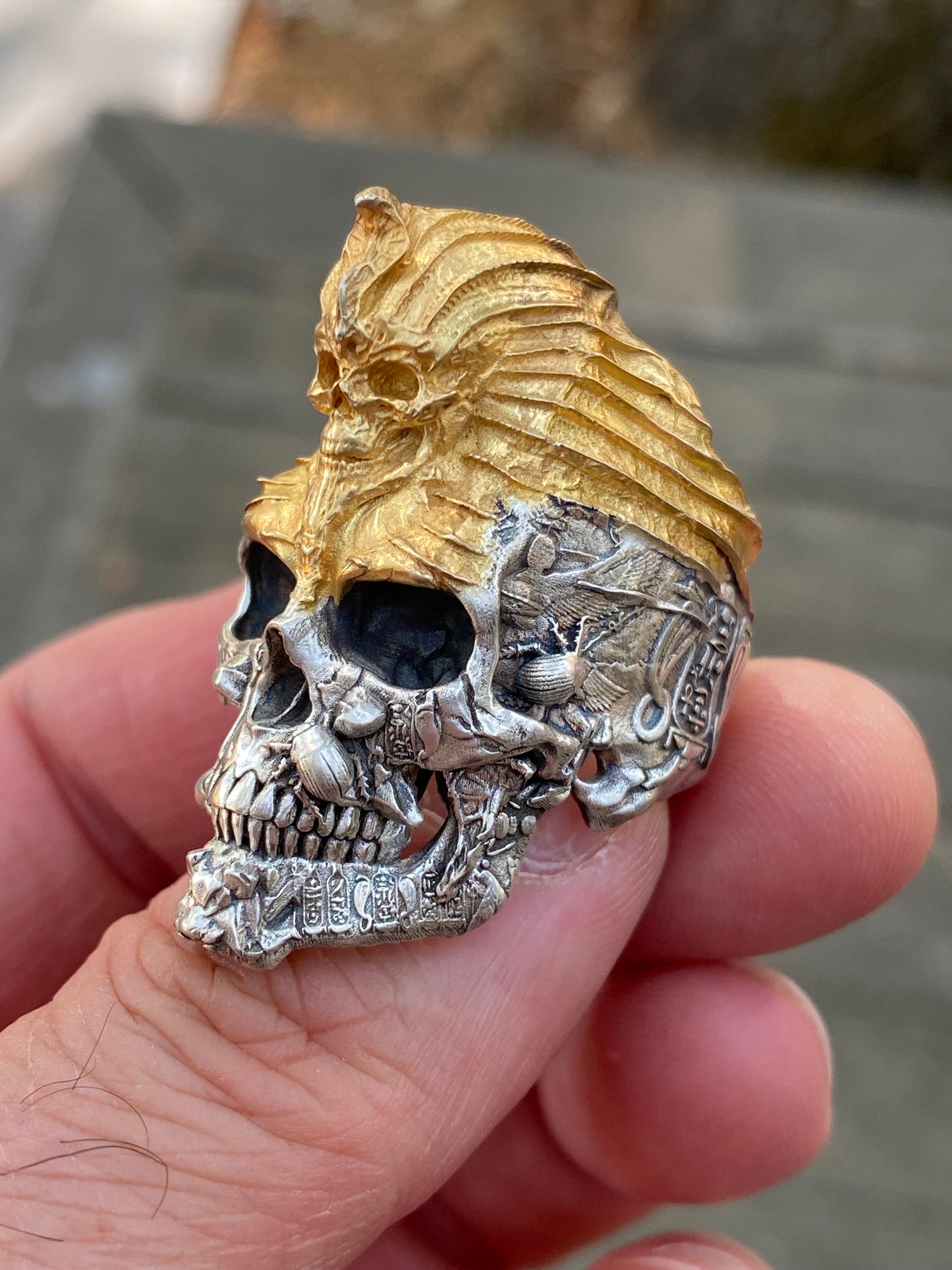 Anillo de calavera de Egipto FT/GT Collab Versión de máscara dorada