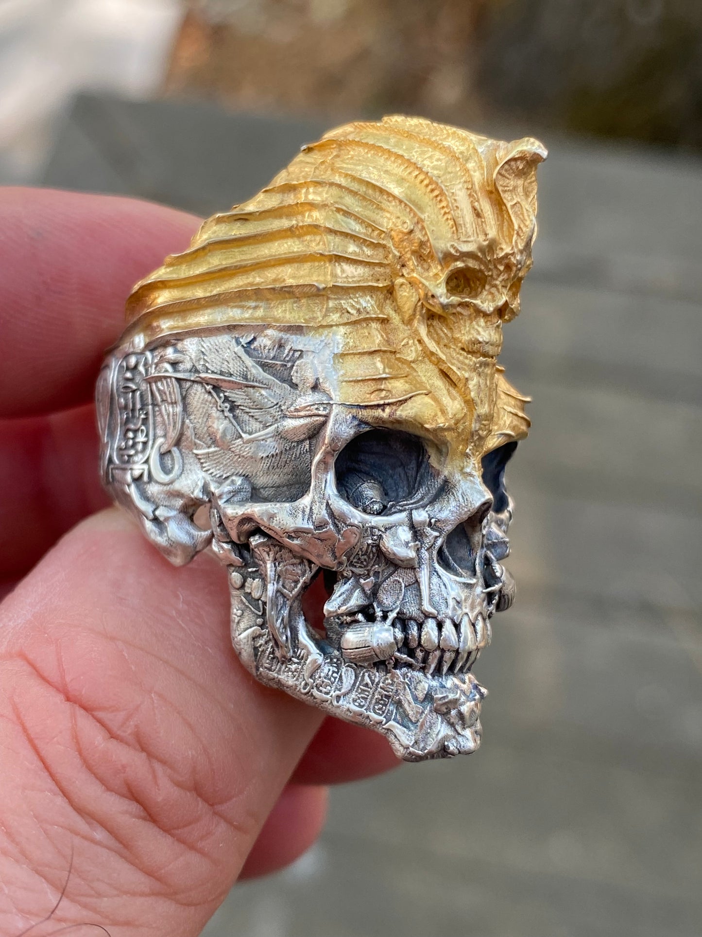 Anillo de calavera de Egipto FT/GT Collab Versión de máscara dorada