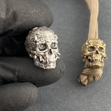 Load image into Gallery viewer, Lanyard Bead Oni Skull
