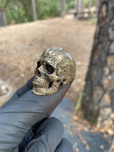 Load image into Gallery viewer, Bronze Tied Wind Skull Ring