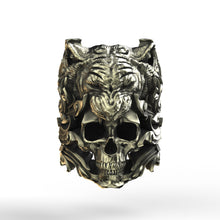 Cargar imagen en el visor de la galería, Anillo de calavera de tigre de latón