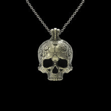 Load image into Gallery viewer, Bronze Japanese Garden Pendant
