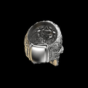 Anillo de calavera de viento atado de ley